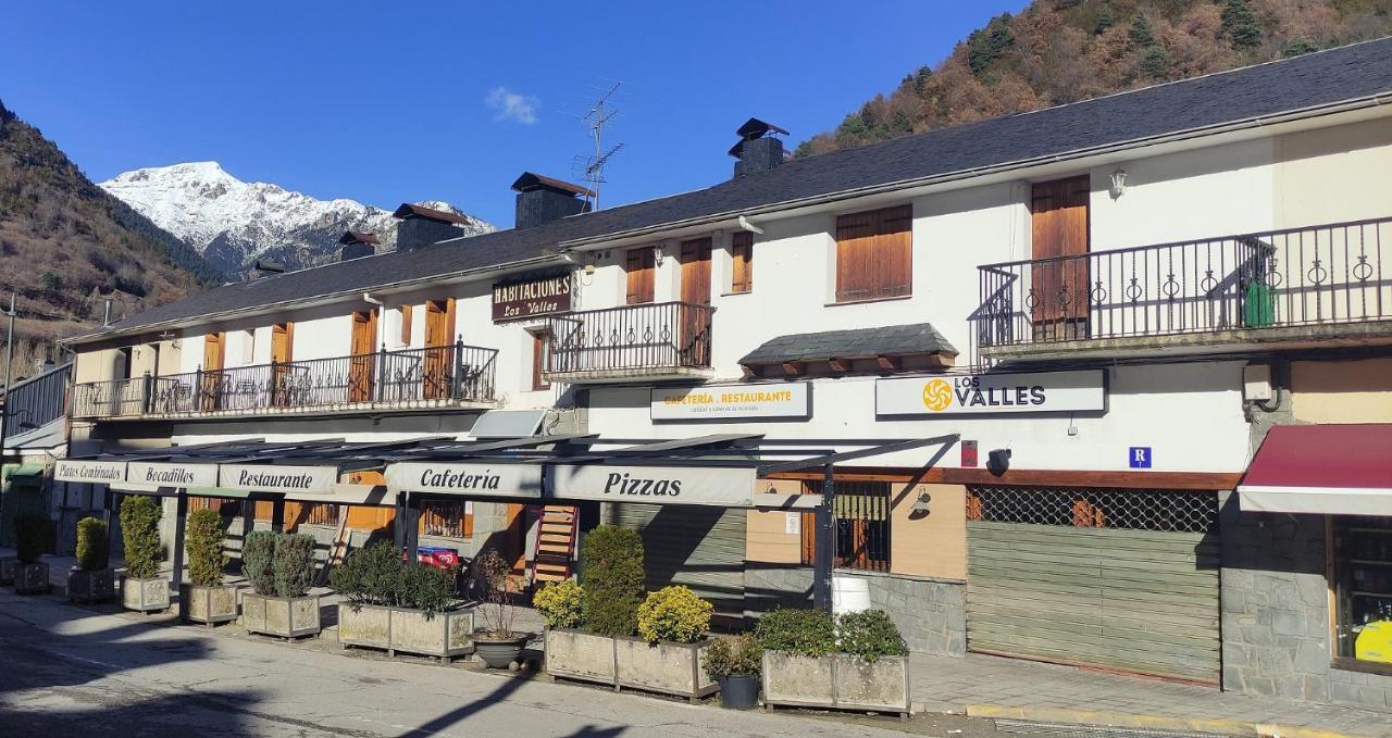 Hostal Los Valles Bielsa Exterior foto